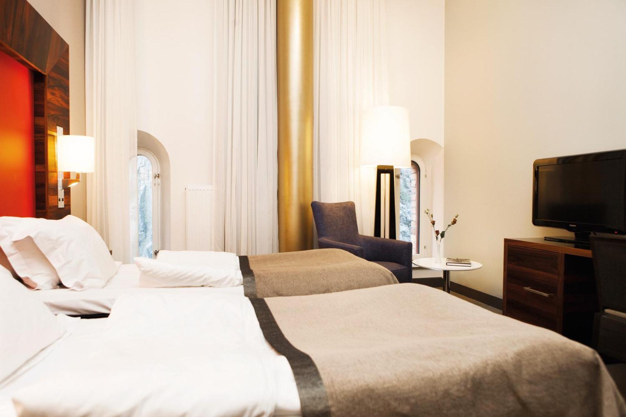 Elite Hotel Marina Tower, Spa & Resort Нака Экстерьер фото